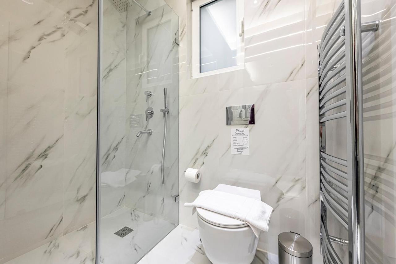 Phaedrus Living City Center Luxury Flat Neos Kosmos Atina Dış mekan fotoğraf